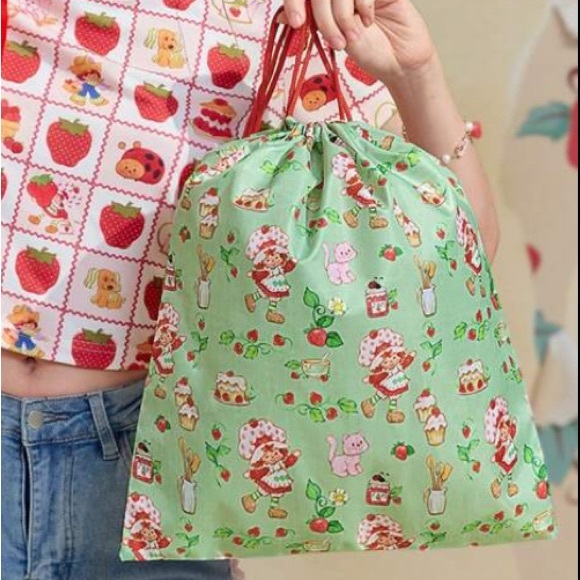 Strawberry Shortcake Drawstring Backpack - Picture 2 of 6